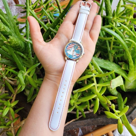 Classic 2008 Disney Special Edition Mickey Sparkle Watch - Picture 4 of 14